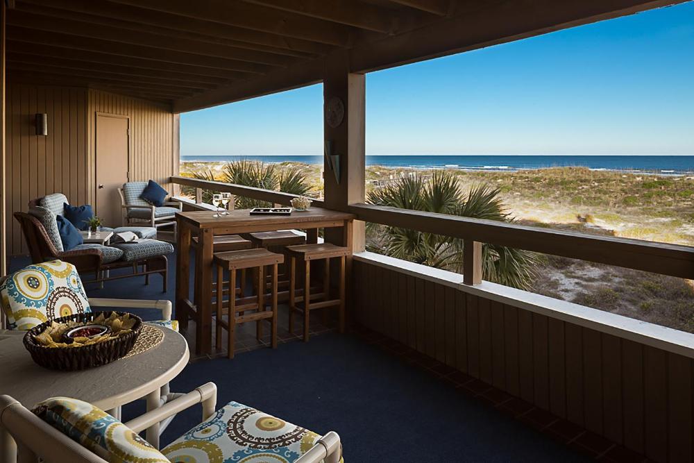 Three-Bedroom Apartment with Ocean View interior